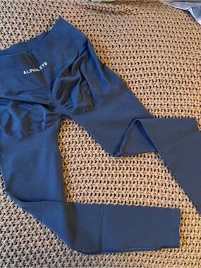 Alphalete Amplify Leggings M Blue Seamless Scrunch Butt High Waist NEW
